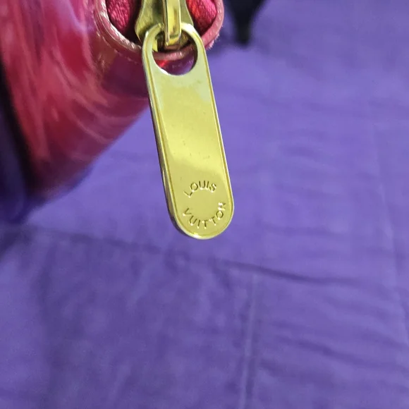 Louis Vuitton IKat Monogram Limited Edition Vernis Long Wallet - Picture 10 of 16